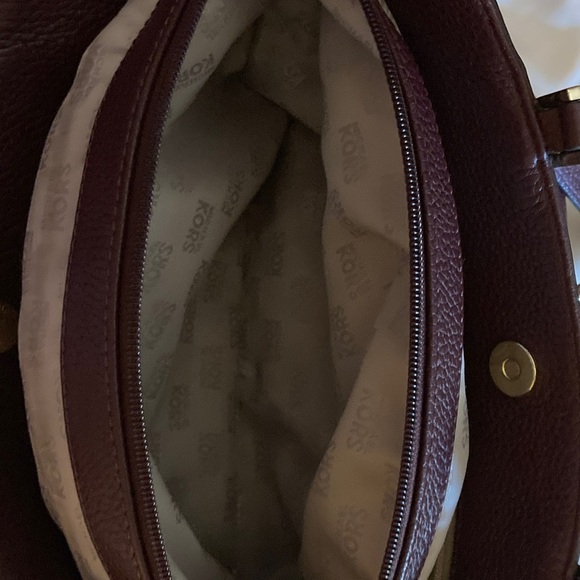 Beautiful Michael Kors Dark Brown Tote Double Strap with Gold Chain - Picture 7 of 11